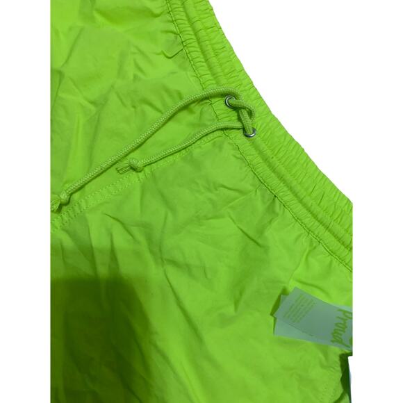 BP. be proud by BP. Pride Gender Inclusive Techy Shorts green size small NEW - Picture 2 of 7
